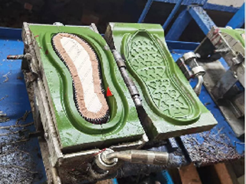 Step 2: Spraying Release Agent