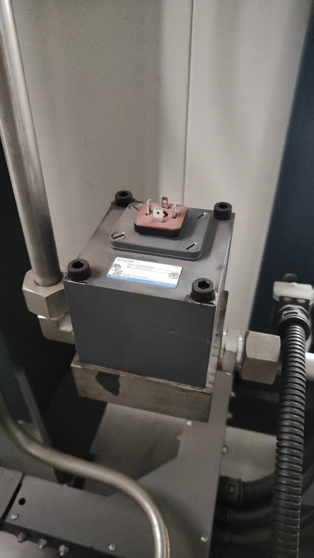 High pressure pu machine