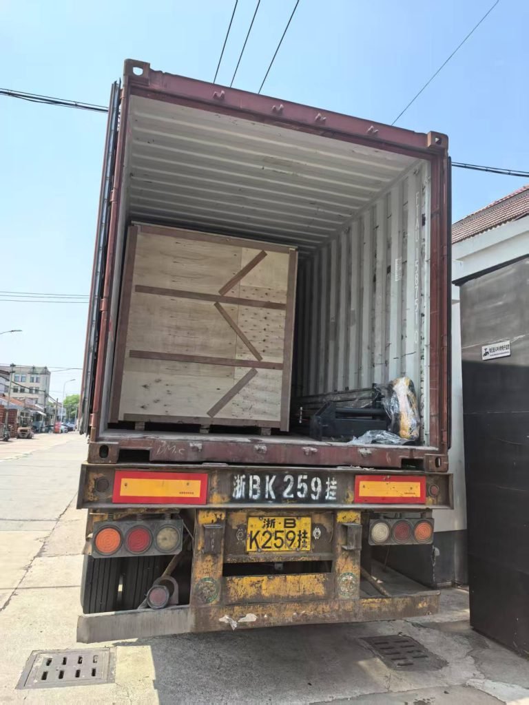 Indonesia high pressure pu foam machine shipment